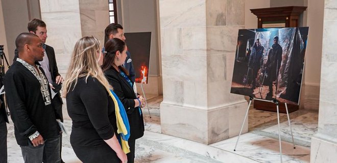 В американському Сенаті показали фотовиставку та розповіли історії про війну в Україні